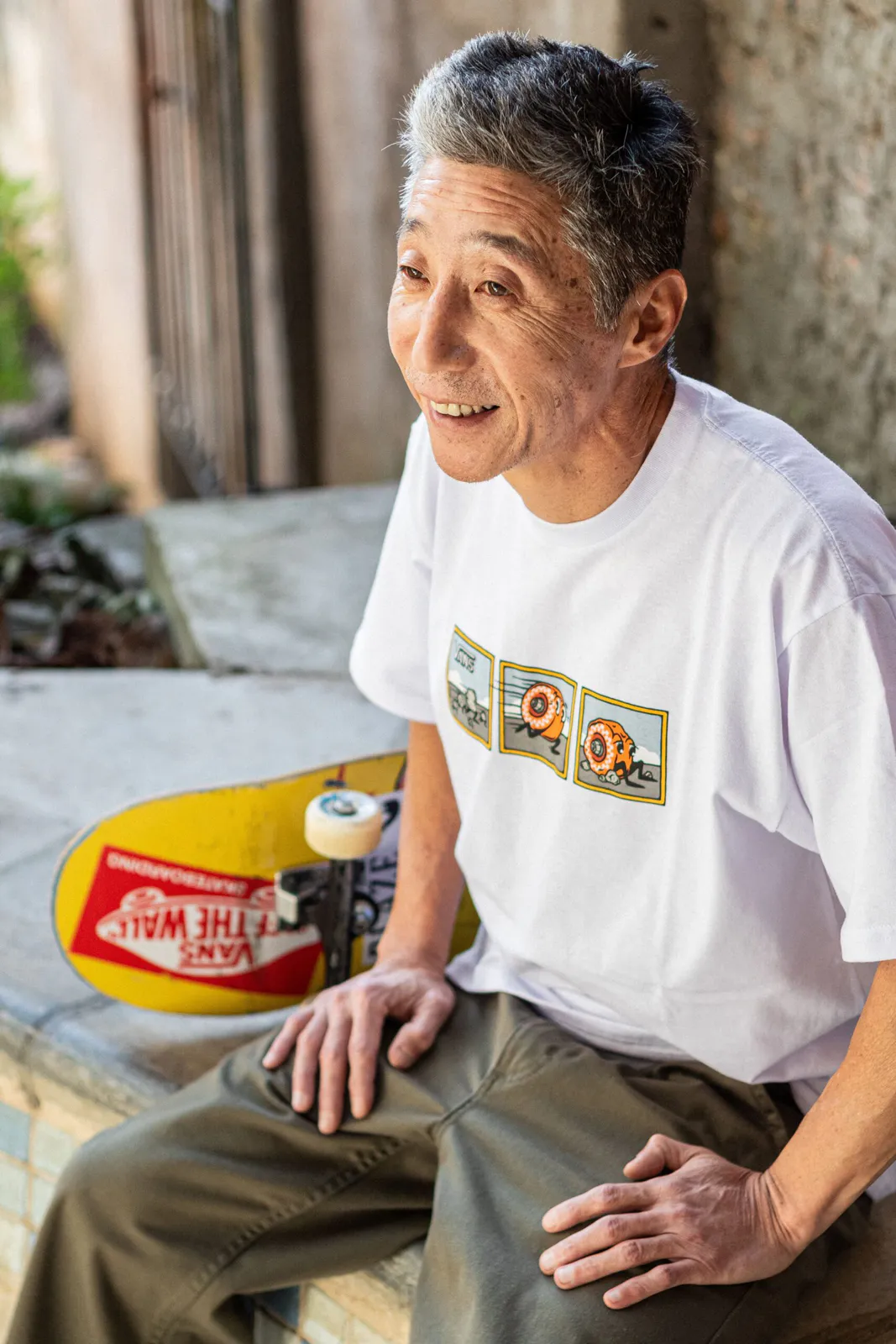 REPAIR SS - Enfatizando o senso de comunidade na cena do skate, os skatistas frequentemente contribuem para a manutenção e reparo de pistas de skate, tomando a iniciativa de tapar buracos e consertar outros desgastes.