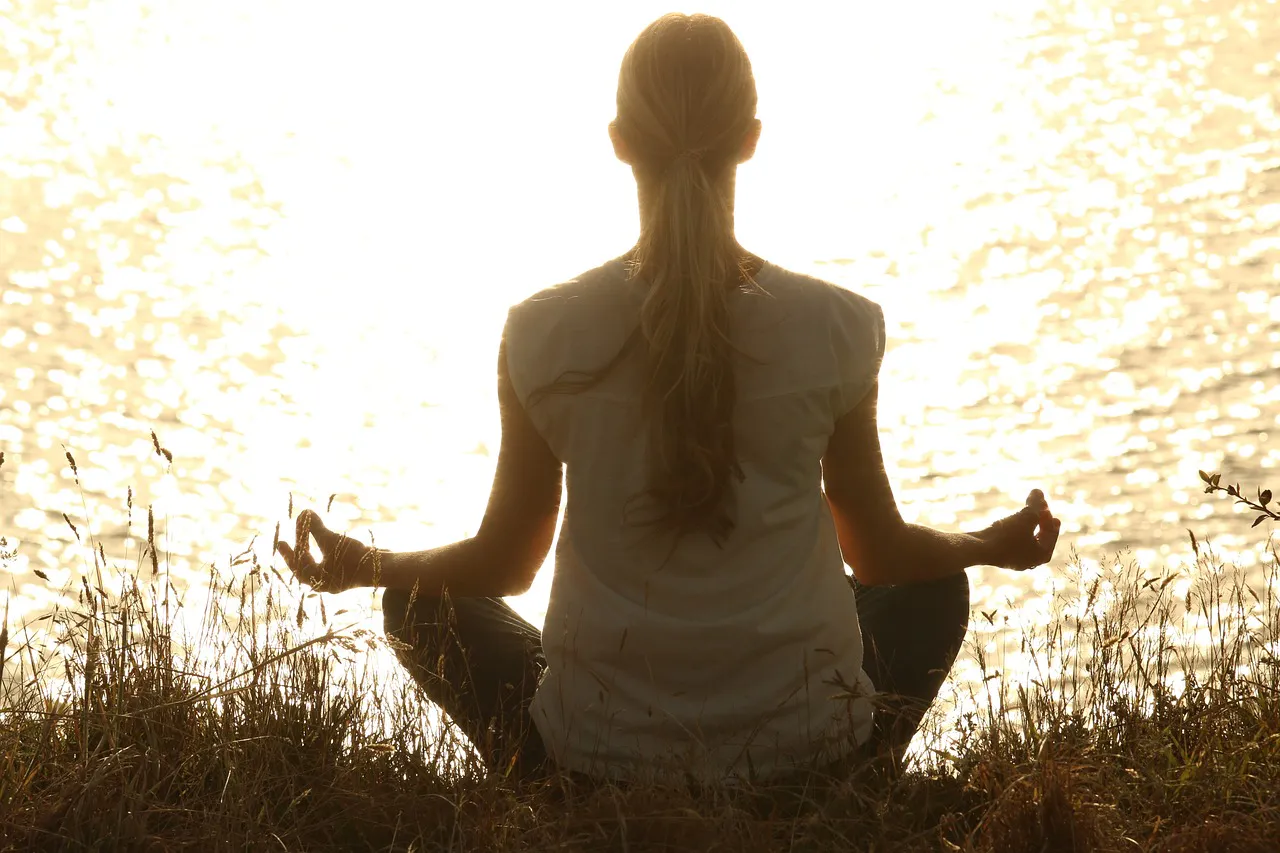 meditate, woman, nature-1851165.jpg