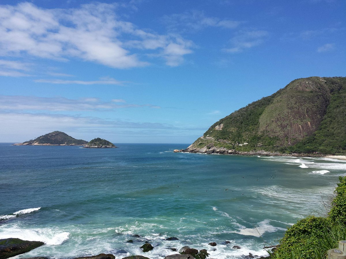 Visitamos Abricó, a praia nudista do Rio de Janeiro