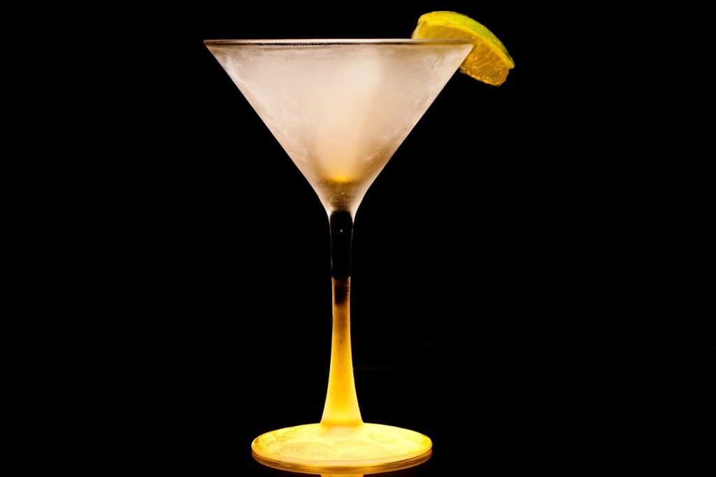 chilled martini, martini glass, cocktail-1660179.jpg