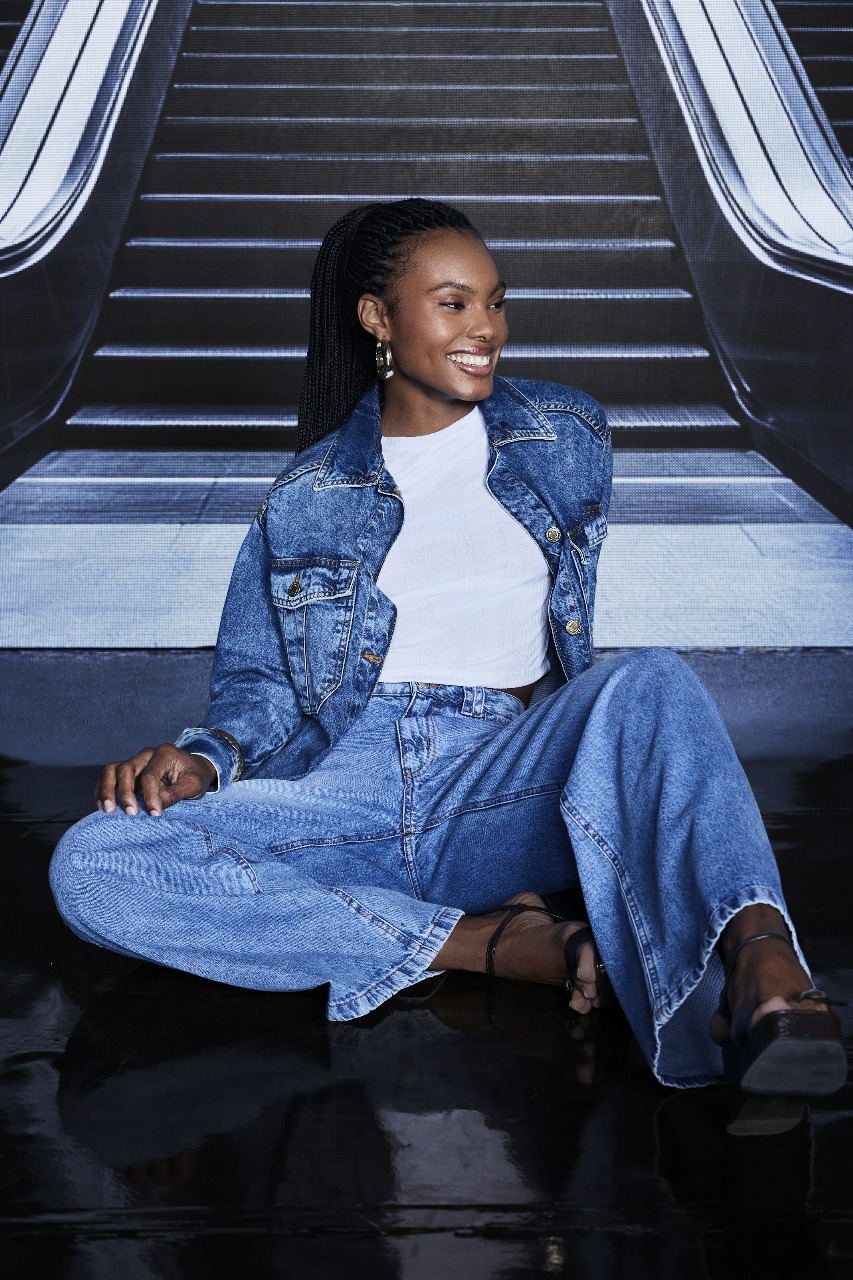 その他 SALSATION TOPS blue denim 6 tendências jeans para investir ainda em 2025 - D'IDÉES MAGAZINE